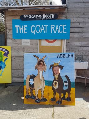 Goat-o-Booth