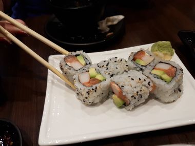 California roll (3 pieces)