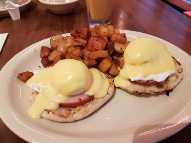 Eggs Benedict