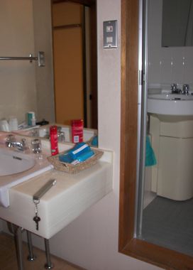Sink/Toilet/Shower (SW)