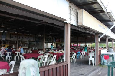 Lim Hock Ann Seafood Seating Area