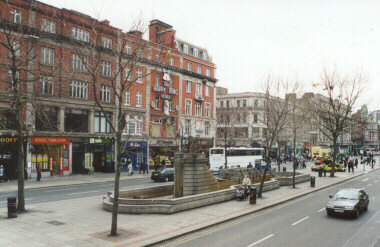 O'Connell Street - Shopping on the north side of the Liffey
