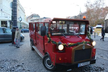 Tourist Bus