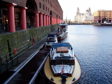 The inner harbour of Albert Dock