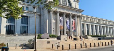 Front Façade of the Smithsonian National Museum of Natural History